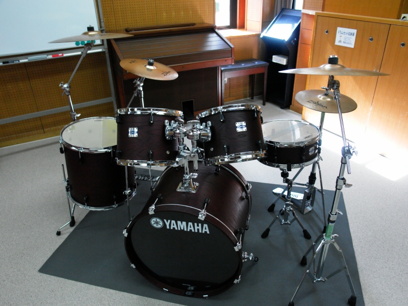 神奈川地区センター 音楽室ドラム